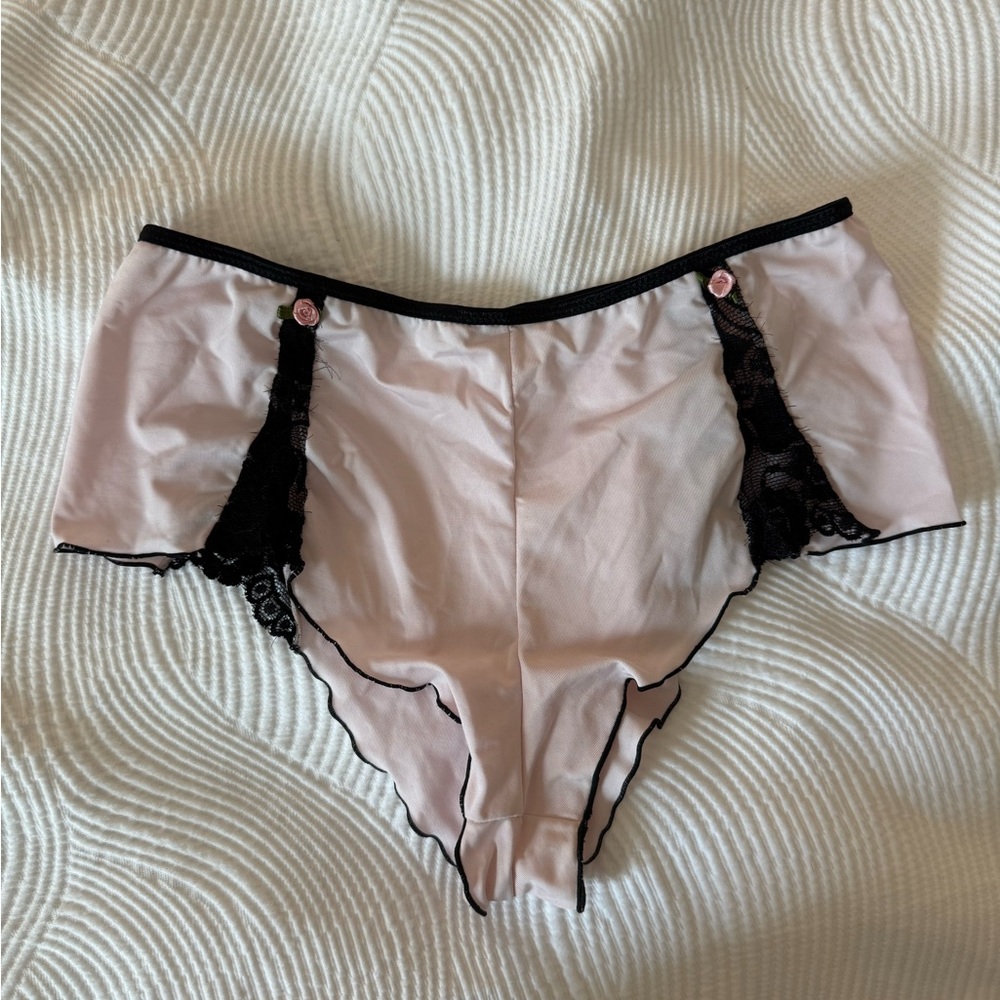Victoria’s Secret Elegant Pink and Black Women's Pantie